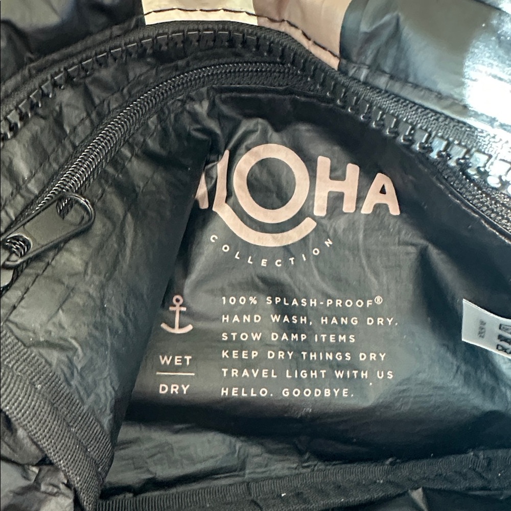 ALOHA Stylish Black Crossbody Bag - Picture 7 of 10
